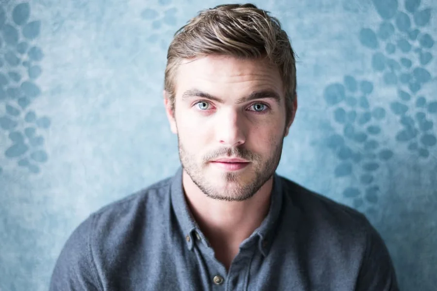 Alex Roe Wife
