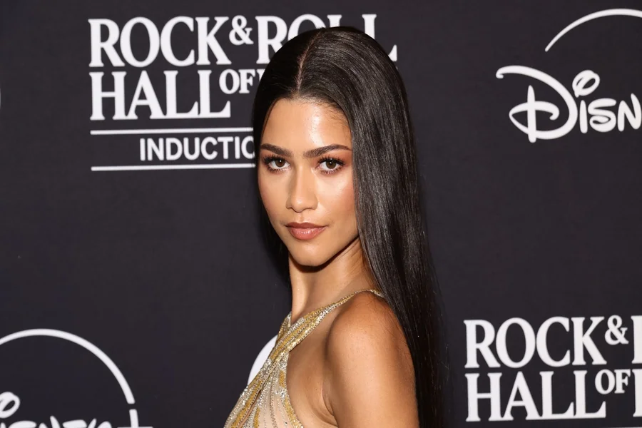 Zendaya Weight and Height